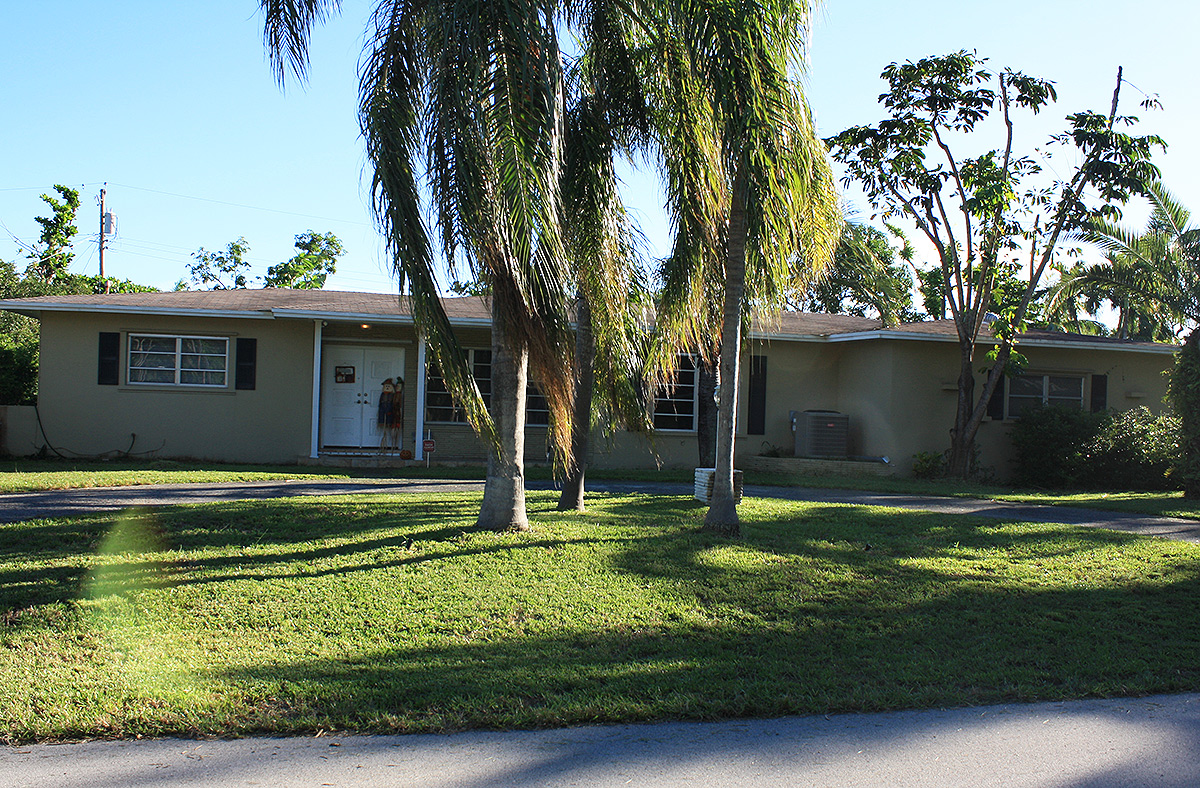 Pinecrest House - Front